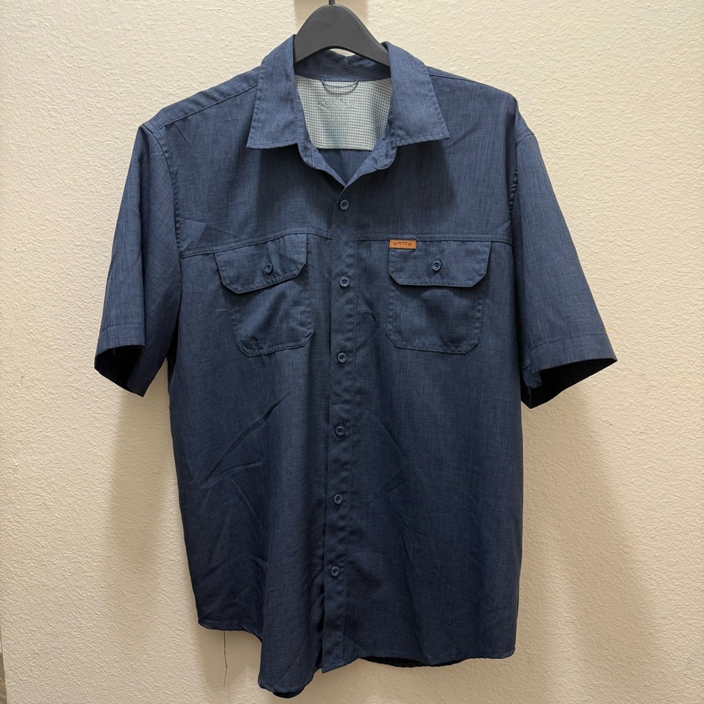 Orvis Button Up Shirt Mens Large Blue Chambray Short Sleeve Pockets Casual